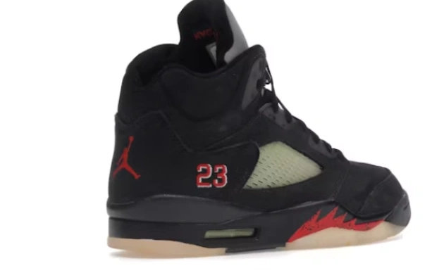 Rep 5 Jordan DR0092-001 Noir Off Gore-Tex Retro 0717